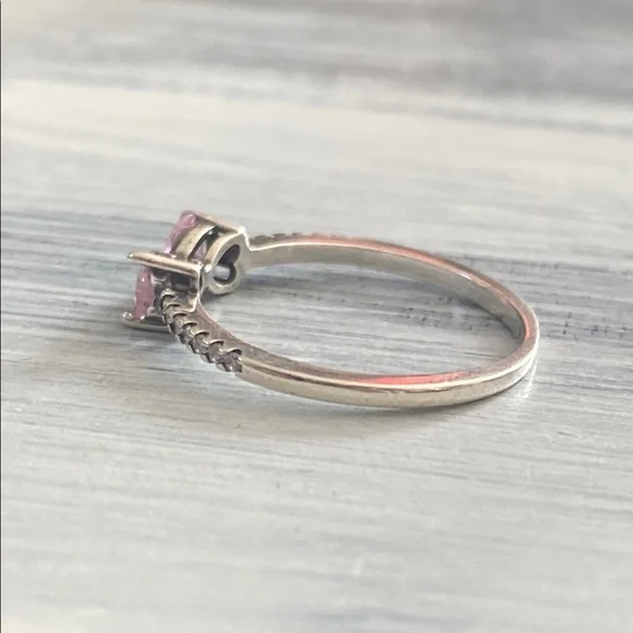 Pandora Sparkling Pink Bow 🎀 Ring - Picture 4 of 5